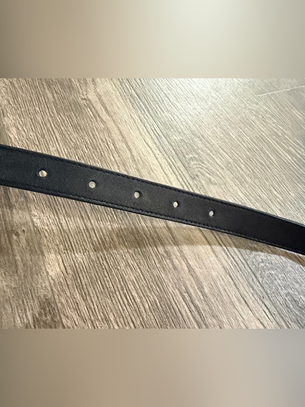 Gucci Thin Black Leather Belt with Gold Double-G Buckle - Picture 6 of 6